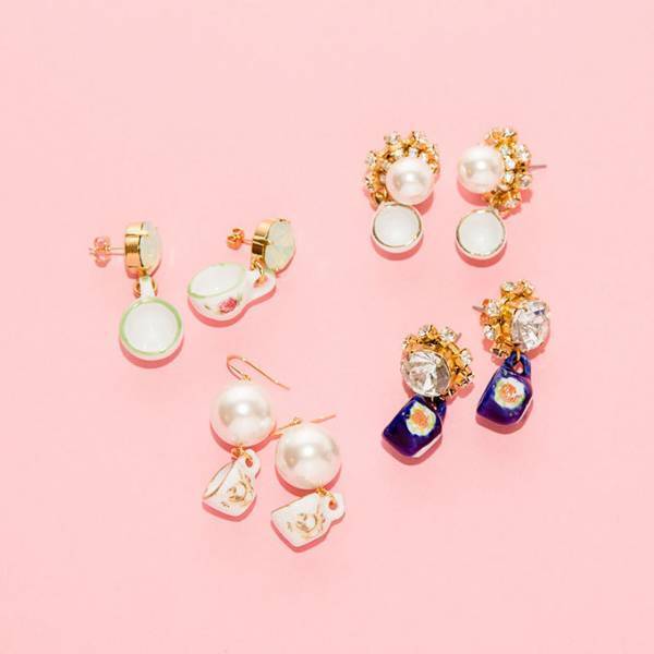 ミュベール×ビームス、マリー・アントワネットをイメージした別注ピアスやバッグ発売