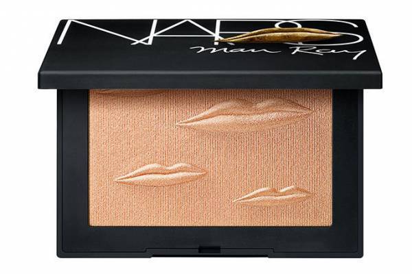 NARSのクリスマス限定コスメ - 光と色のベールを纏うリップやブラッシュ、米アーティストのコラボ