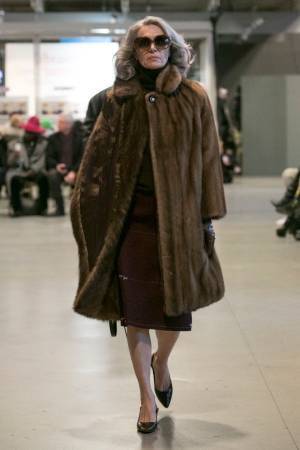 ヴェトモン 17年秋冬コレクション - ”秘書”や”観光客”など典型的なスタイルを解体