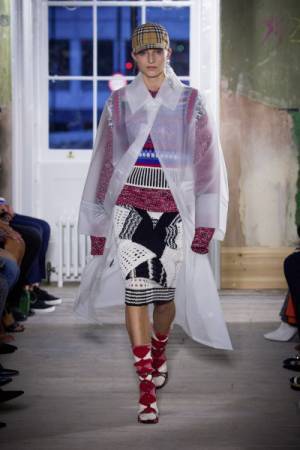 バーバリー2017 セプテンバーコレクション - 伝統を蘇らせる多様性