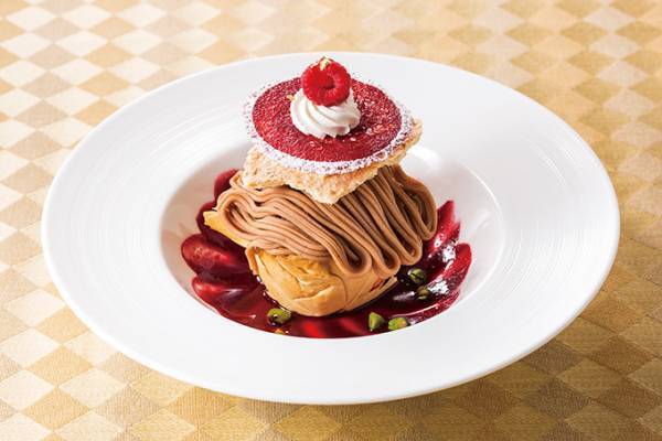 ヨックモック青山本店の秋スイーツ、マロンパイやハロウィンがテーマのアフタヌーンティー