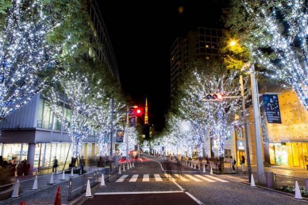 六本木ヒルズのクリスマス、けやき坂イルミネーション＆ドイツを再現した“老舗クリスマスマーケット”