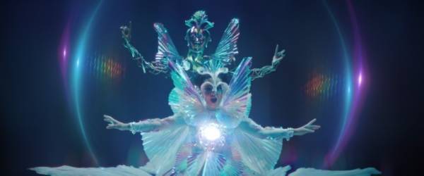 グッチのアレッサンドロ・ミケーレがビョークの新曲「The Gate」MVの衣装担当