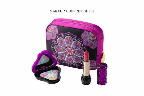 アナ スイ コスメティックスのクリスマスコフレ - 万華鏡の美しさをイメージしたネイルやグリッター