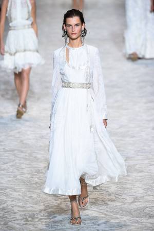 エトロ 2018年春夏コレクション - 「生命の樹」をテーマにメンズ＆ウィメンズ初の合同ショー