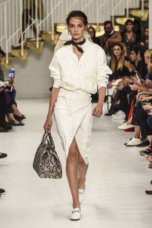 トッズ 2018年春夏コレクション - イタリアの夏は暖かく親しみやすい