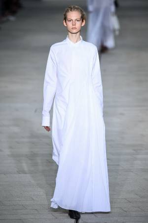 ジル・サンダー 2018年春夏コレクション - 完全さと不完全さの狭間