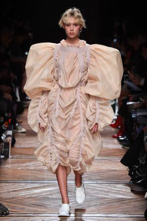 アンリアレイジ 2018年春夏コレクション - 誰も見たことのない服の力を伝える