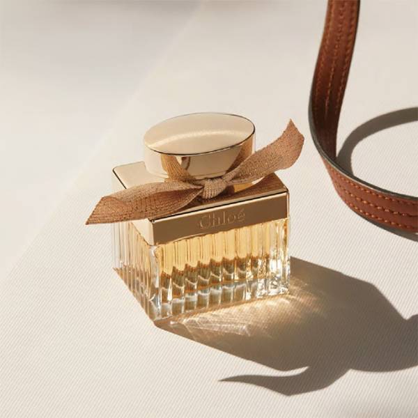 クロエの新香水「アブソリュ ドゥ パルファム」ローズを贅沢にブレンドした濃密な香り