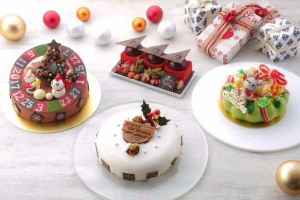 ロイヤルパークホテルのクリスマスケーキ - クマやジンジャーマンを飾り付けた”リース”型のケーキ