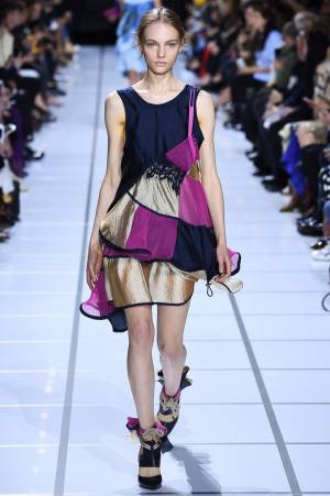 sacai 2018年春夏コレクション - 軽やかに楽しくsacai流ミックスマッチスタイル