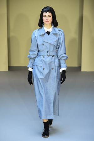 アニエスベー 2018年春夏コレクション - パリの街に溢れる若者たちの活気