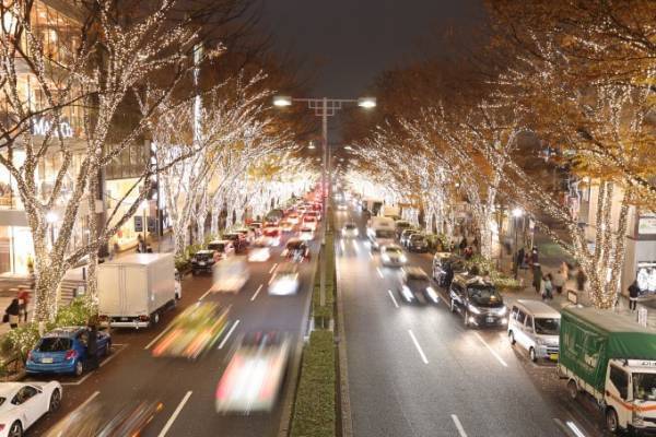 「表参道イルミネーション2017」神宮橋～表参道交差点の全域点灯は7年ぶり、約90万球の光が灯る