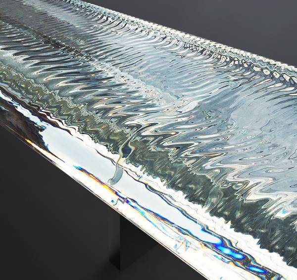 展覧会「吉岡徳仁　光とガラス」東京ミッドタウンで、“ガラス”のベンチや時計など