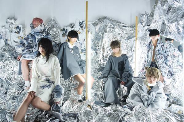 バルムング、2018年春夏ショー＆新作展示会に招待