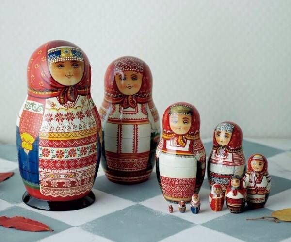 「ロシア・東欧フェア」阪急うめだ本店で - マトリョーシカや伝統陶器＆織物、ボルシチなどフードも