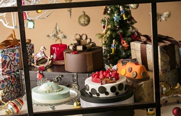 ヒルトン東京のクリスマスケーキ、宝石やプレゼントボックスをモチーフに