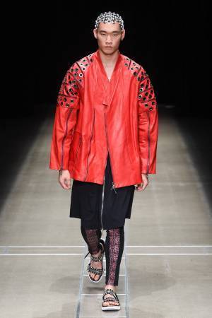 アクオド バイ チャヌ 2018春夏コレクション - 弾丸のようにアグレッシブに時代を切り拓く