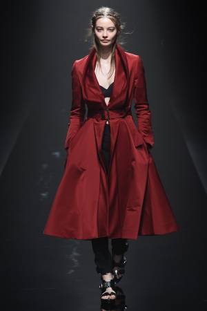 エルザ・ウィンクラー 2018年春夏コレクション - 月光下で舞う強く美しい女性たち