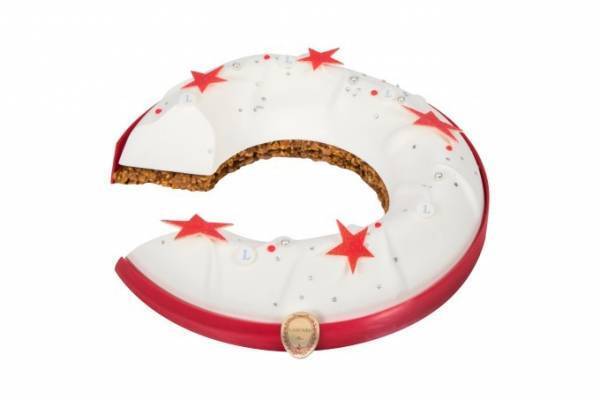 ラデュレのクリスマスケーキ - 赤い星で飾ったヘーゼルナッツのリング型ムースなど
