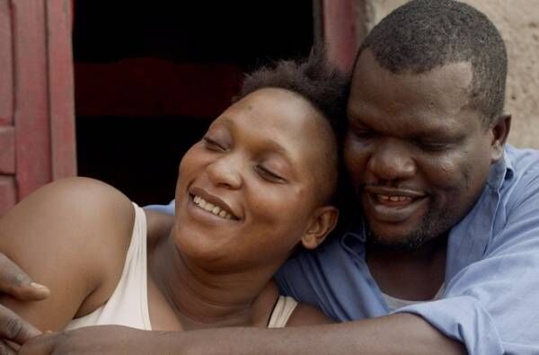 アラン・ゴミス監督『わたしは、幸福(フェリシテ)』公開、絶望のアフリカ人女性が見つけ出す&quot;幸福&quot;とは