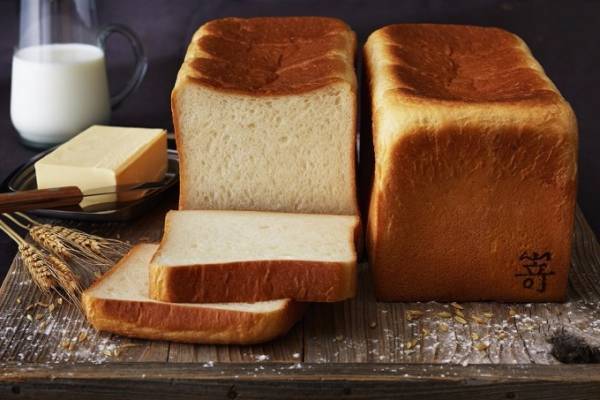 高級食パン専門店「嵜本(さきもと)」大阪・難波に - 厳選食材で作る、ミミまで美味しい食パン