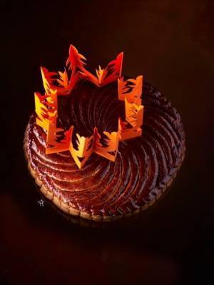 ピエール・エルメ・パリから伝統仏菓子「ガレット・デ・ロワ」彫刻家ベルナール・ヴネとコラボ