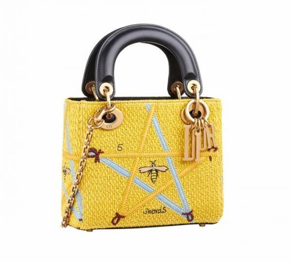 ディオールから"タロットカード"モチーフの神秘的なバッグやスカーフが登場