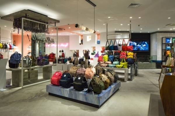 日本発バッグブランド「アネロ」大阪・心斎橋に初の旗艦店、人気“口金リュック”限定モデルも