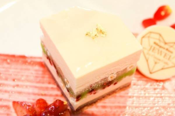 “ジュエリー”を思わせるハーゲンダッツのアイスクリームケーキ、中目黒で限定提供
