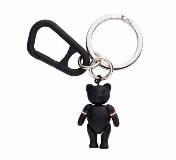 ディオール オムからテディベアのキーリング＆ネックレス、マットブラックにシルバーチェーン