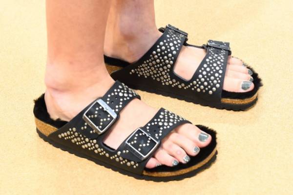 ビルケンシュトック 18年秋冬シューズ、アイコンサンダルにファー＆スタッズを取り入れて