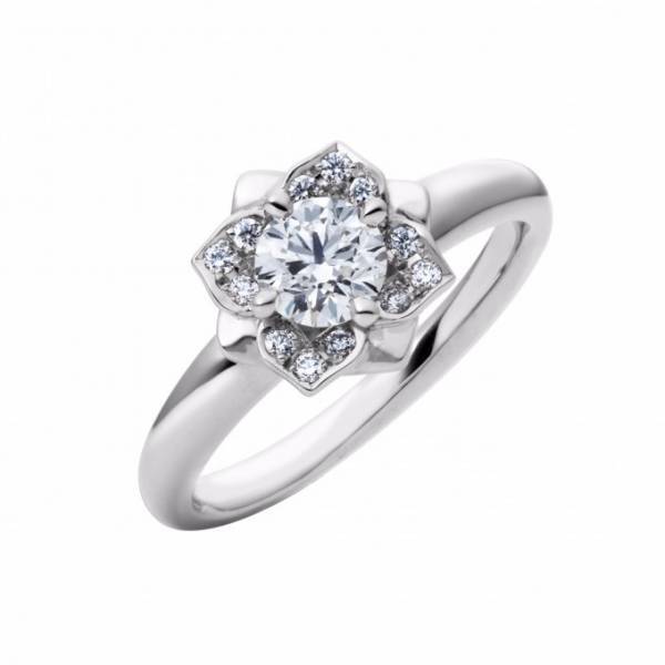 植物がモチーフ「ナチュア & ニコライ バーグマン」初のブライダルジュエリー専門店、阪急うめだ本店に