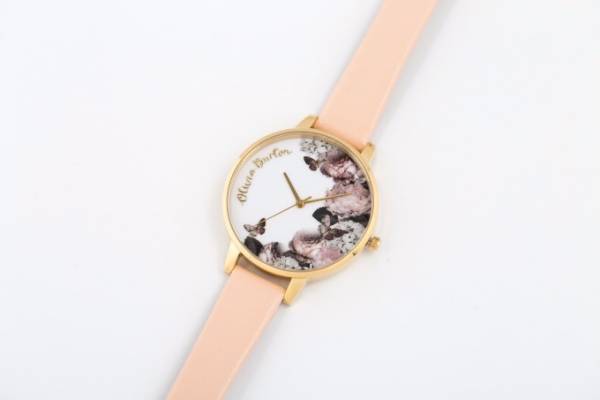 オリビア・バートンのクリスマス限定腕時計、ローズゴールド輝くフラワーモチーフ