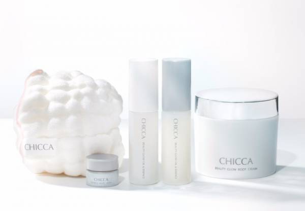 キッカ「限定スキンケアセット」ゴールドがきらめくボディクリームや美容液を詰め合わせ