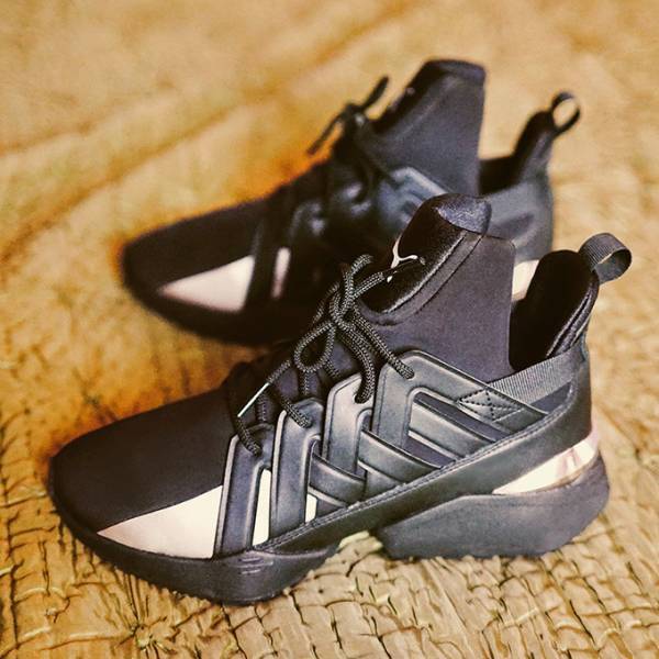 プーマ「バレエ」が着想源の新スニーカー「プーマ ミューズ エコー」幾何学的シェイプ＆柔らかな軽量素材