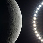 1/2000万サイズで再現した“月”が照明に「ムーン ランプ」MoMAデザインストアで発売