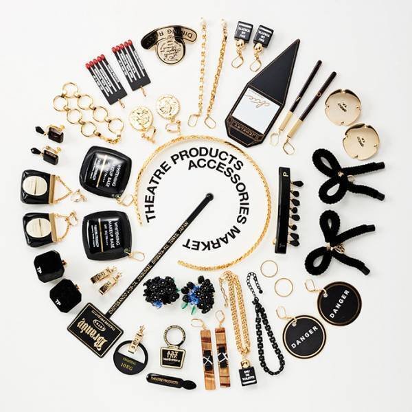 シアタープロダクツの「アクセサリーマーケット」表参道パスザバトンで、限定リングや猫のポーチなど