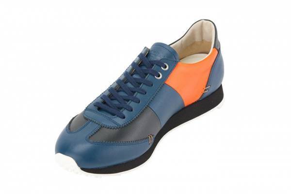 オニツカタイガーから「NY ソーホーの深夜」を表現したスニーカー、100足限定発売