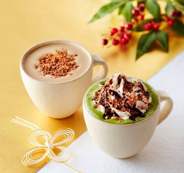 タリーズコーヒー新作「クラッシュキャラメル抹茶ラテ」「キャラメリスタ」- 新春にぴったりな和風ラテ