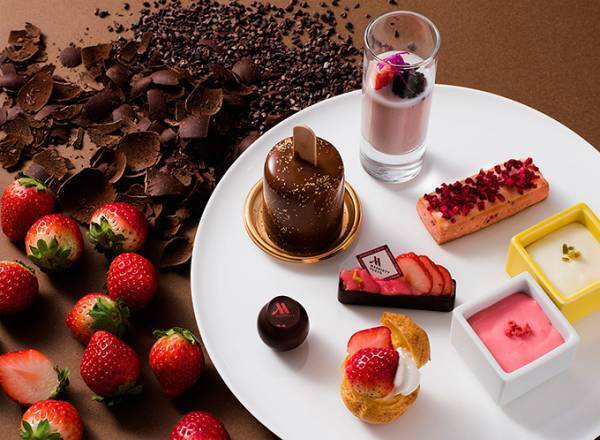 東京マリオットホテル「ストロベリーショコラ アフタヌーンティー」あまおう＆とちおとめの苺スイーツ