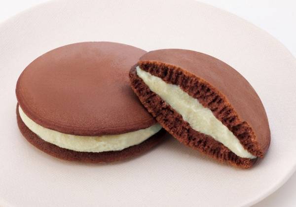 「口福堂」「柿次郎」クリスマス限定"ホワイトチョコどら焼"、ココア皮×ホワイトチョコ白あん