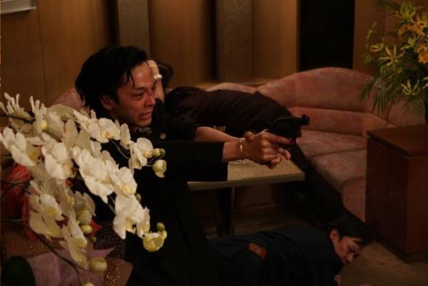 映画『孤狼の血』役所広司×松坂桃李、“警察小説×仁義なき戦い”と評されるベストセラー小説を実写化