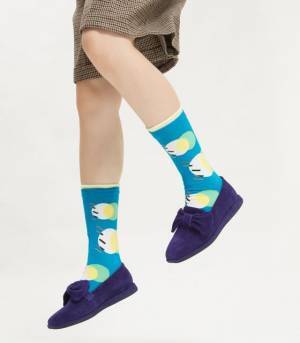 「鏡の国の靴下展」が大阪で - アート作品のような靴下×鏡の展示、靴下作りワークショップも