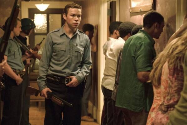 キャスリン・ビグロー監督作、映画『デトロイト』暴動で街が戦場化する中で起きた“衝撃の事件”