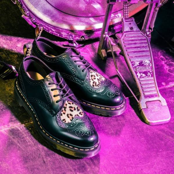 ドクターマーチン“レオパード柄レザー”のバレンタイン限定ブーツ＆ハート型サッチェルバッグ