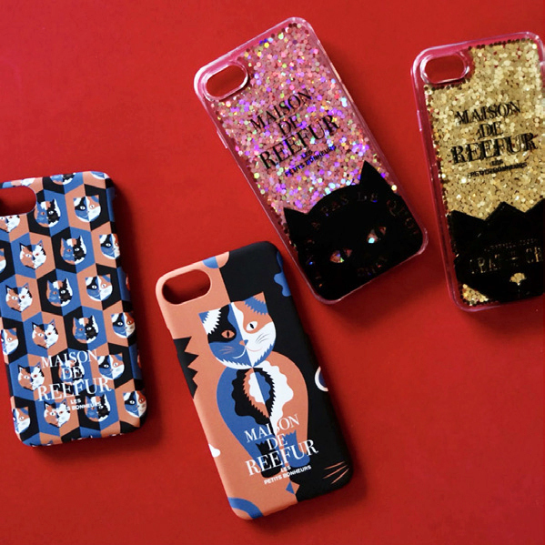メゾン ド リーファーの新作猫グッズ、黒ネコのスマホケースやミラー