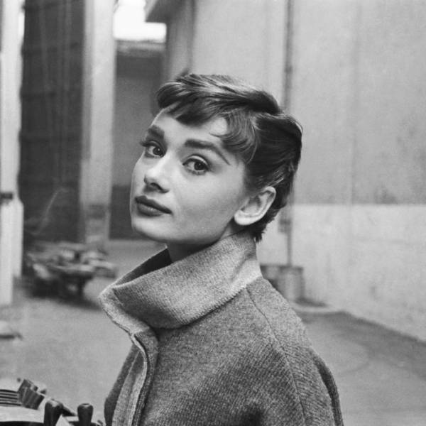 写真展『オードリー・ヘプバーン』が神戸大丸店で開催、プライベートフォトなど貴重な約150点