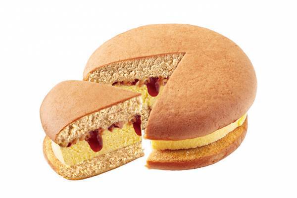 コールド・ストーンのサンドアイス全国のセブンで、メープル味ブッセでカスタードアイスをサンド