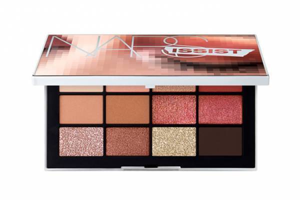 NARSの新作アイシャドーパレット、ピンクや茶系の12色をマットやスパークリングの質感で